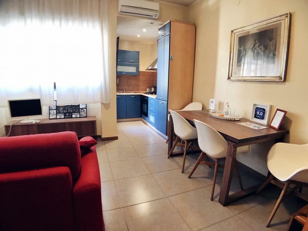 Domi Apartments Wellness Pompei Bilik gambar